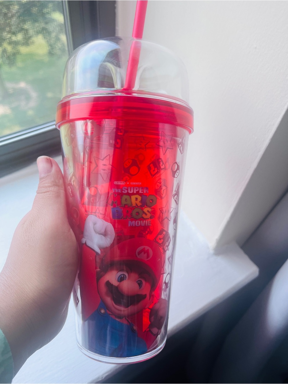 Super Mario Bros. x Miniso Kids Tumbler Red Shake Up Star Top With Straw
